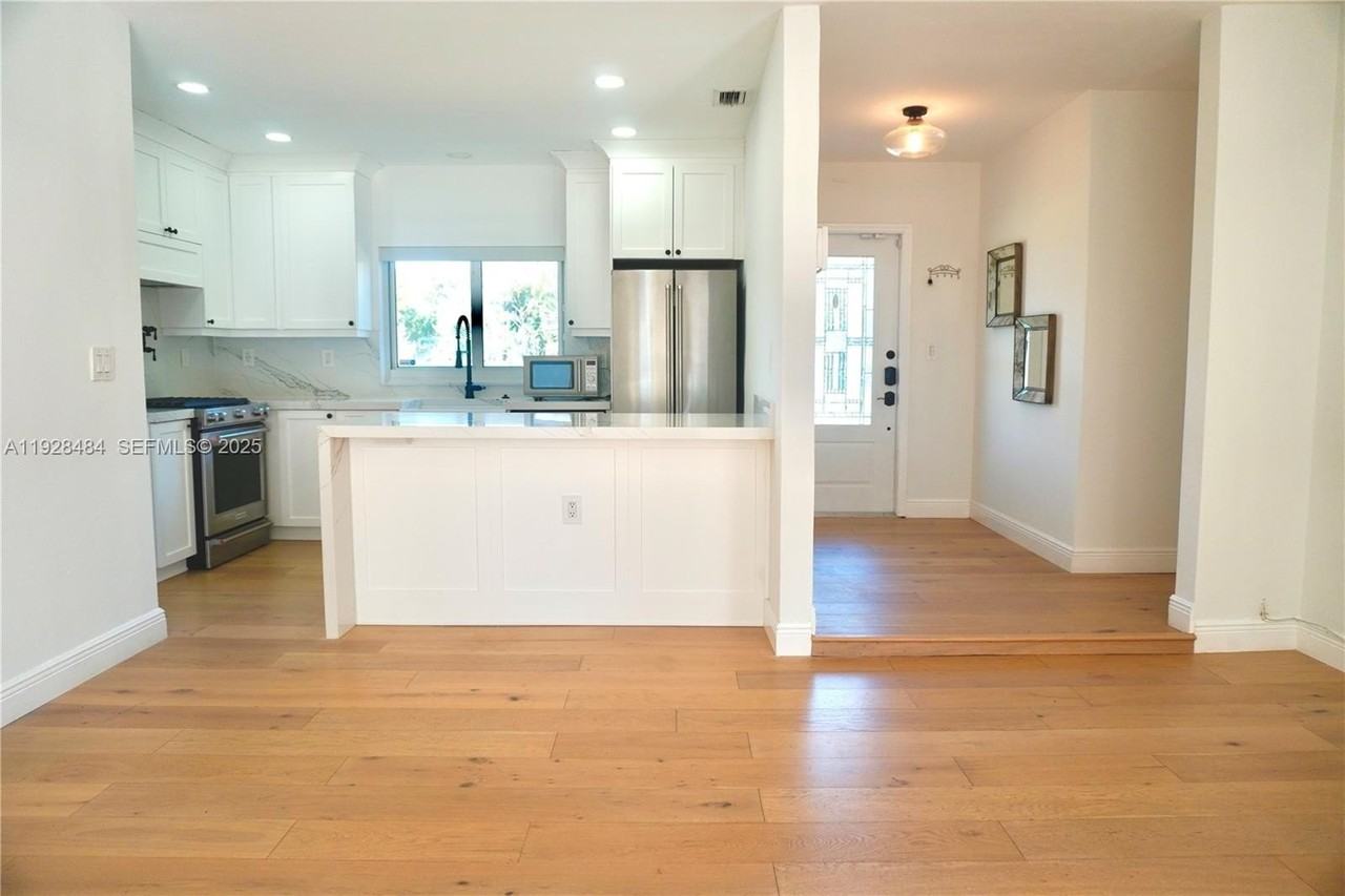 2 Northeast 108th Street - Photo 4 of 31