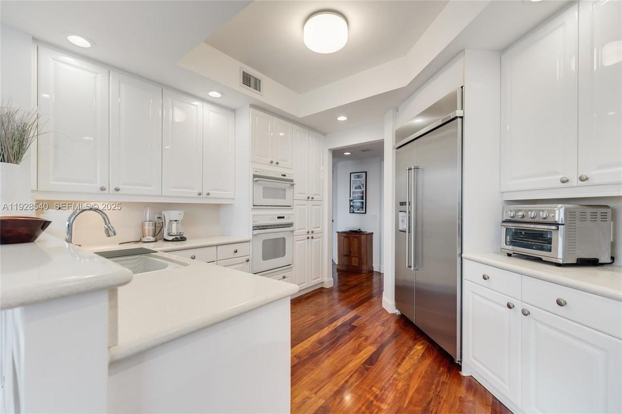 13627 Deering Bay Drive #1004 - Photo 6 of 39