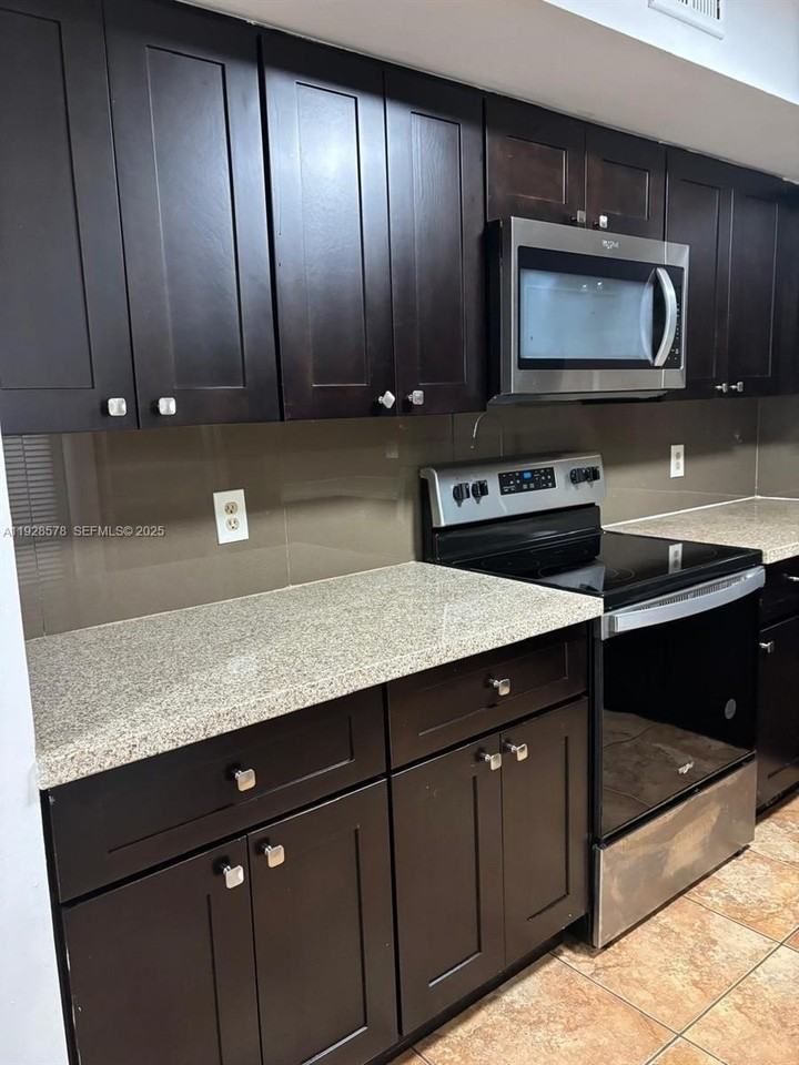 2000 Northwest 119th Street #904 - Photo 2 of 12