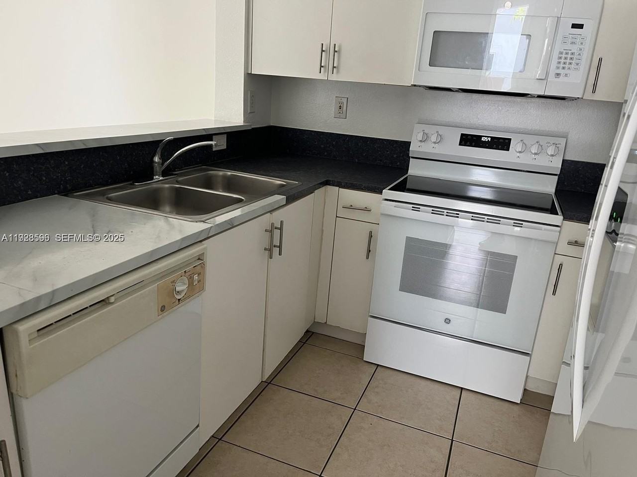 10919 Southwest 245th Street #10919 - Photo 5 of 5