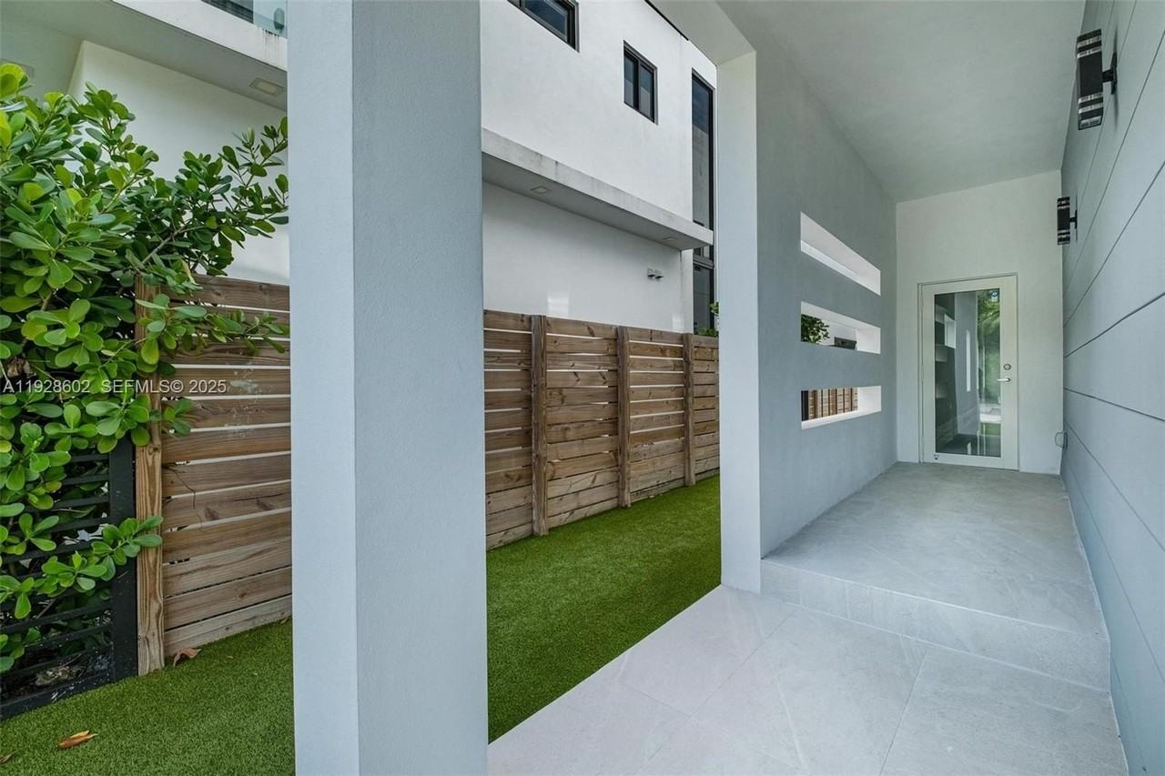 3142 Carter Street #3142 - Photo 6 of 50