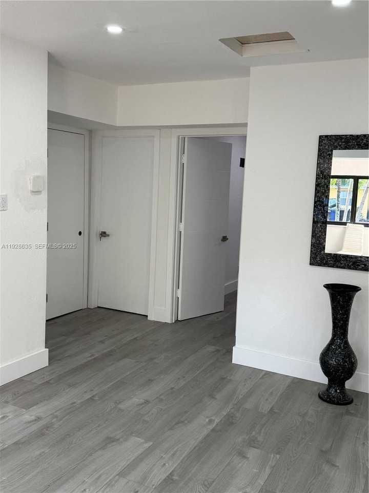 1601 Ne 158th St #0 - Photo 4 of 14