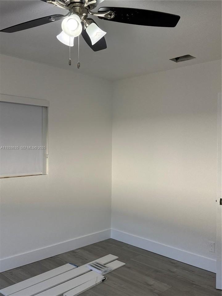 1601 Ne 158th St #0 - Photo 7 of 14