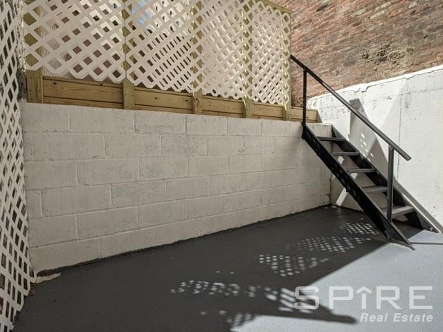 210 East 29th Street - Photo 7 of 9