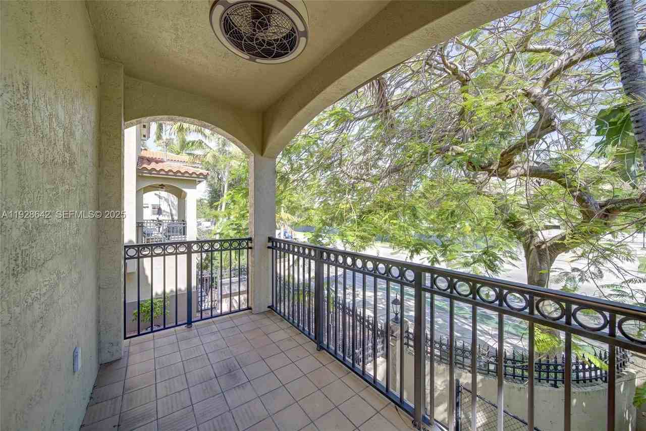 3300 Bird Ave #108 - Photo 6 of 28