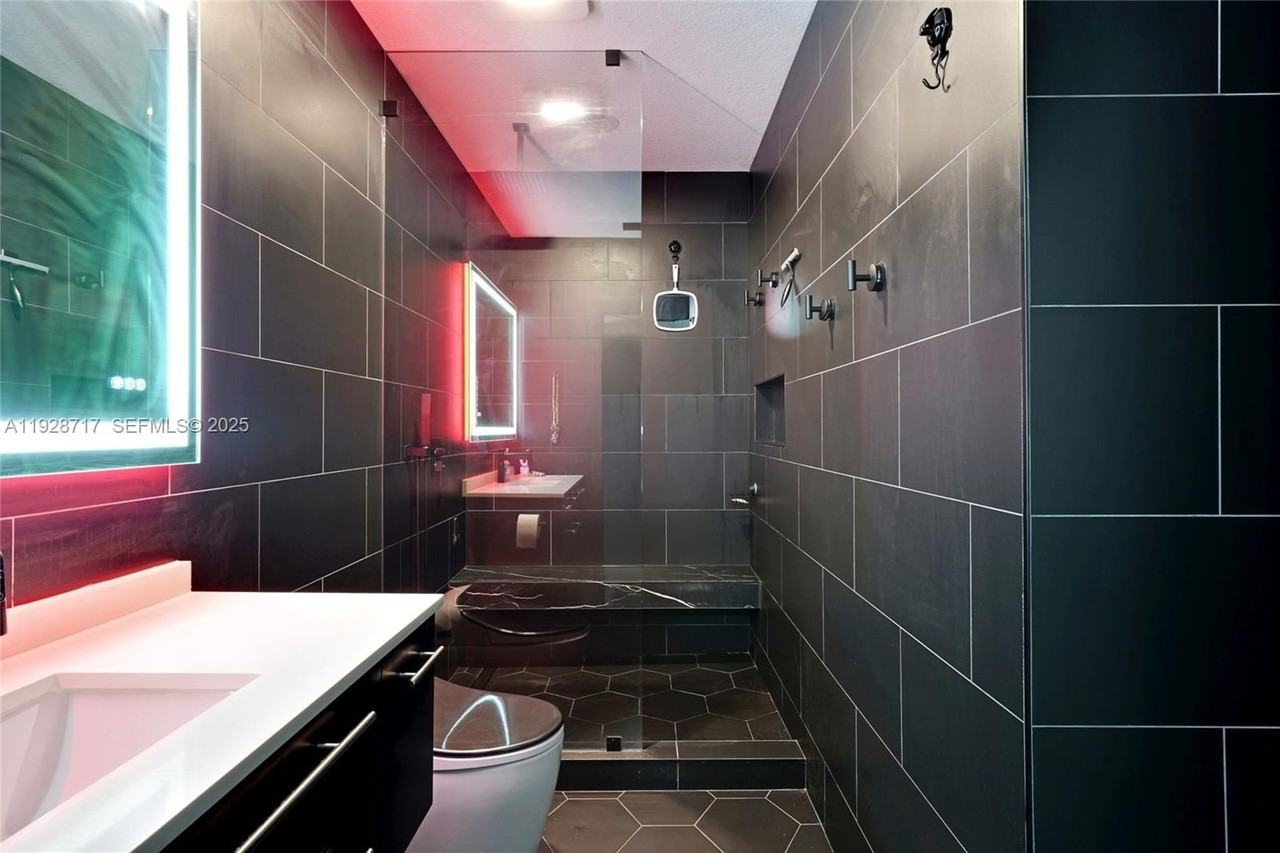 1010 Belmont Place #1010 - Photo 7 of 34