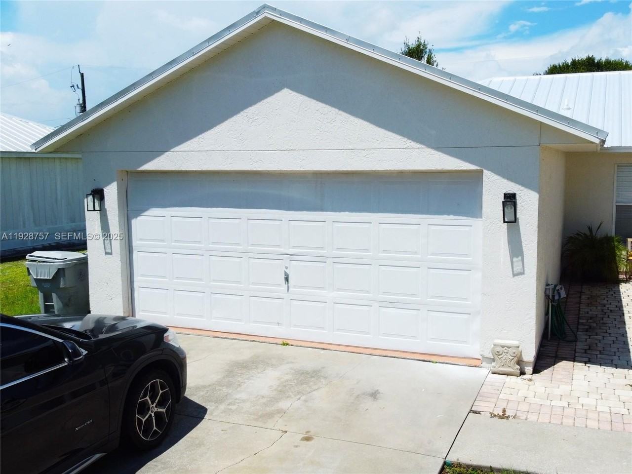 720 2nd Place Southwest - Photo 2 of 44