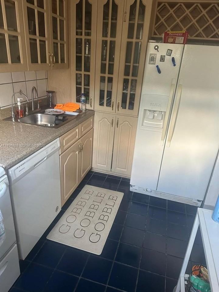 8000 Sw 152nd Ave #115 - Photo 6 of 33