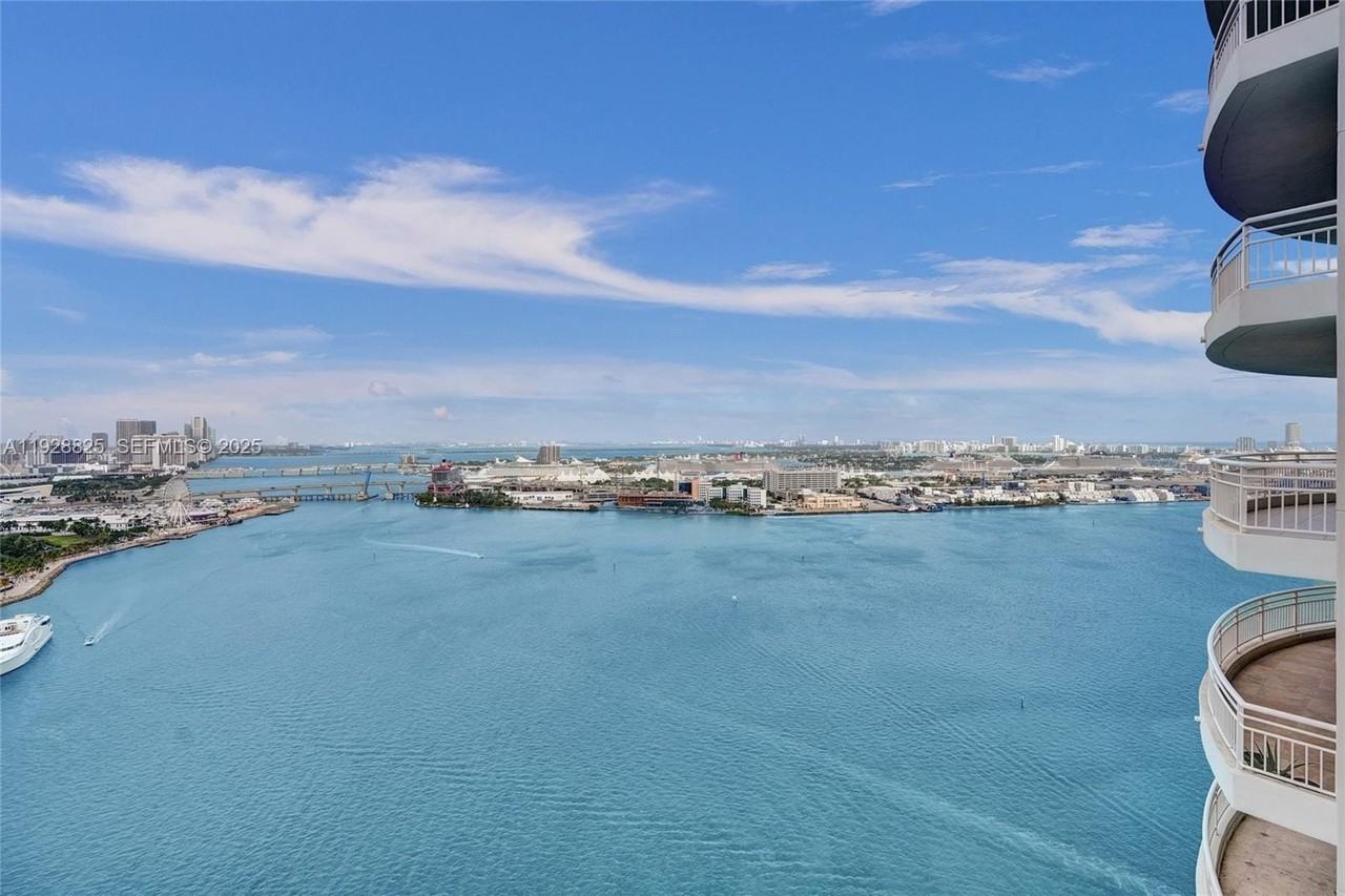 848 Brickell Key Drive #3206 - Photo 4 of 50