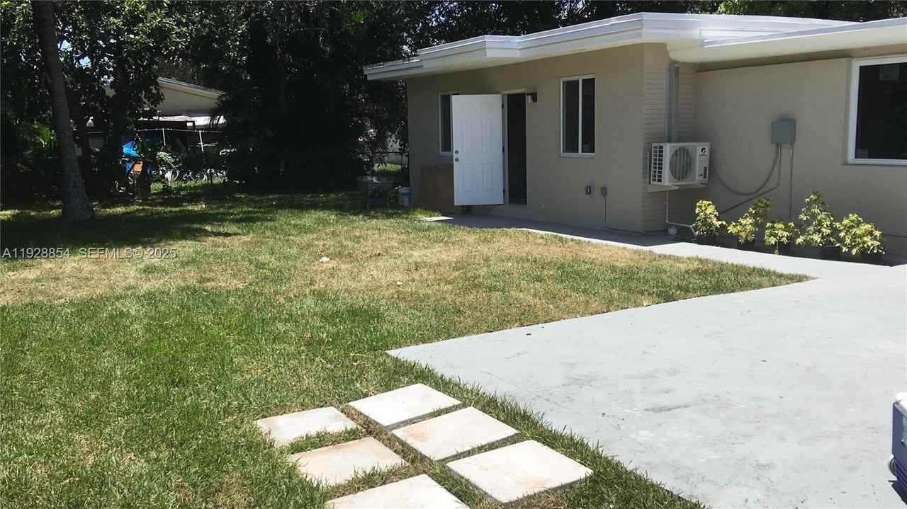 32 Northeast 169th Street #3 - Photo 2 of 8