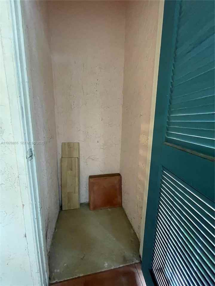 9755 Westview Dr #1223 - Photo 5 of 17