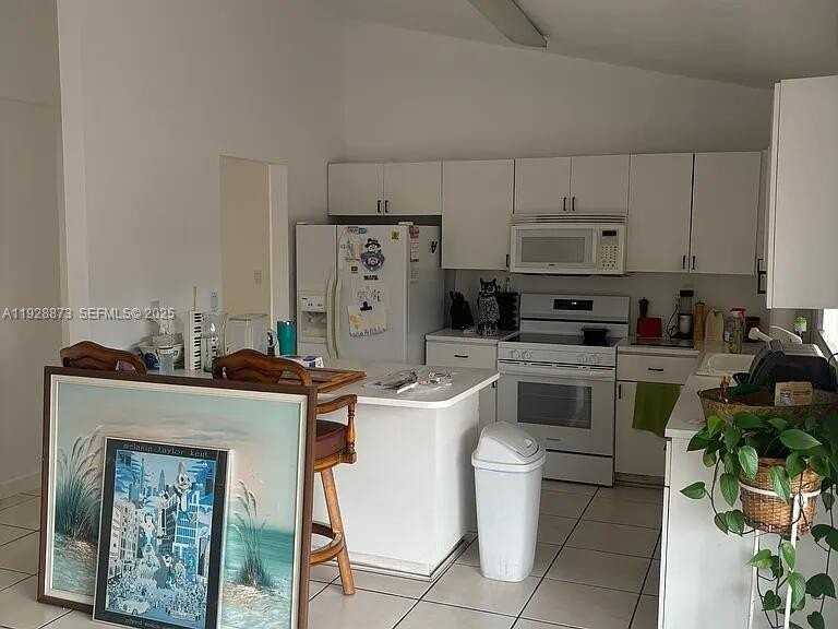 4342 Southwest 145th Avenue #0 - Photo 5 of 8