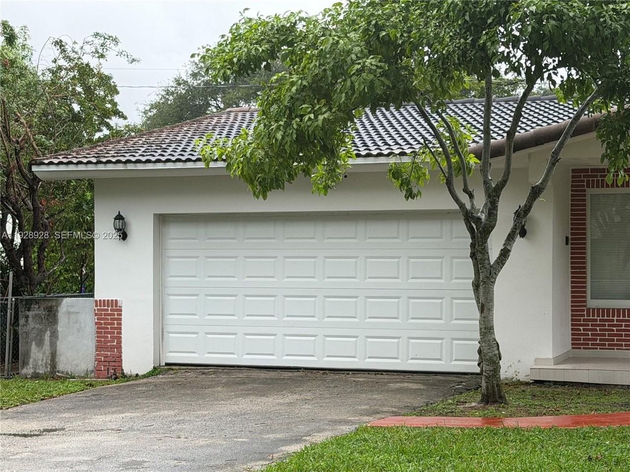 45 Northwest 99th Street - Photo 3 of 30