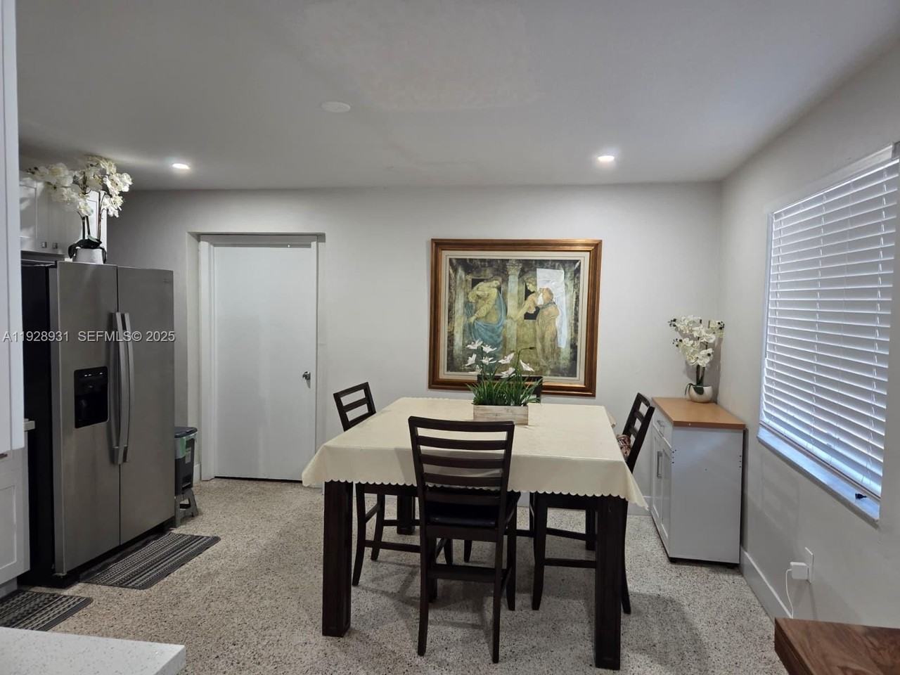 9228 Southwest 37th Street #9228 - Photo 4 of 14