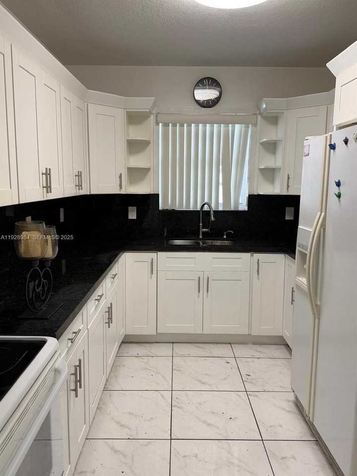 13100 Northwest 22nd Avenue - Photo 3 of 11