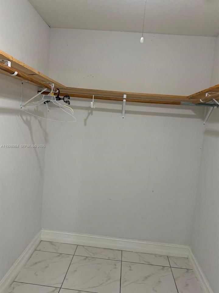 13100 Northwest 22nd Avenue - Photo 6 of 11