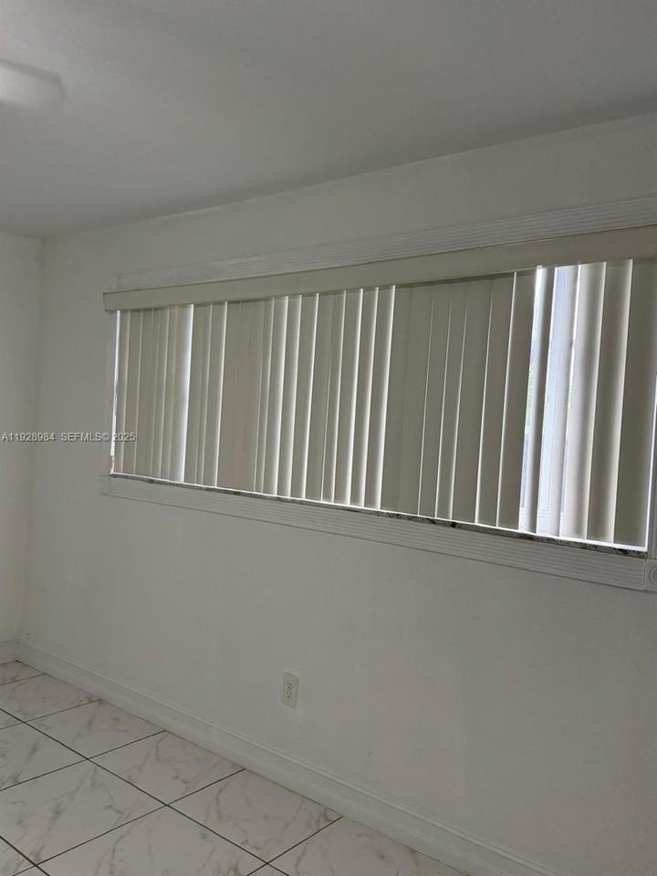 13100 Northwest 22nd Avenue - Photo 7 of 11