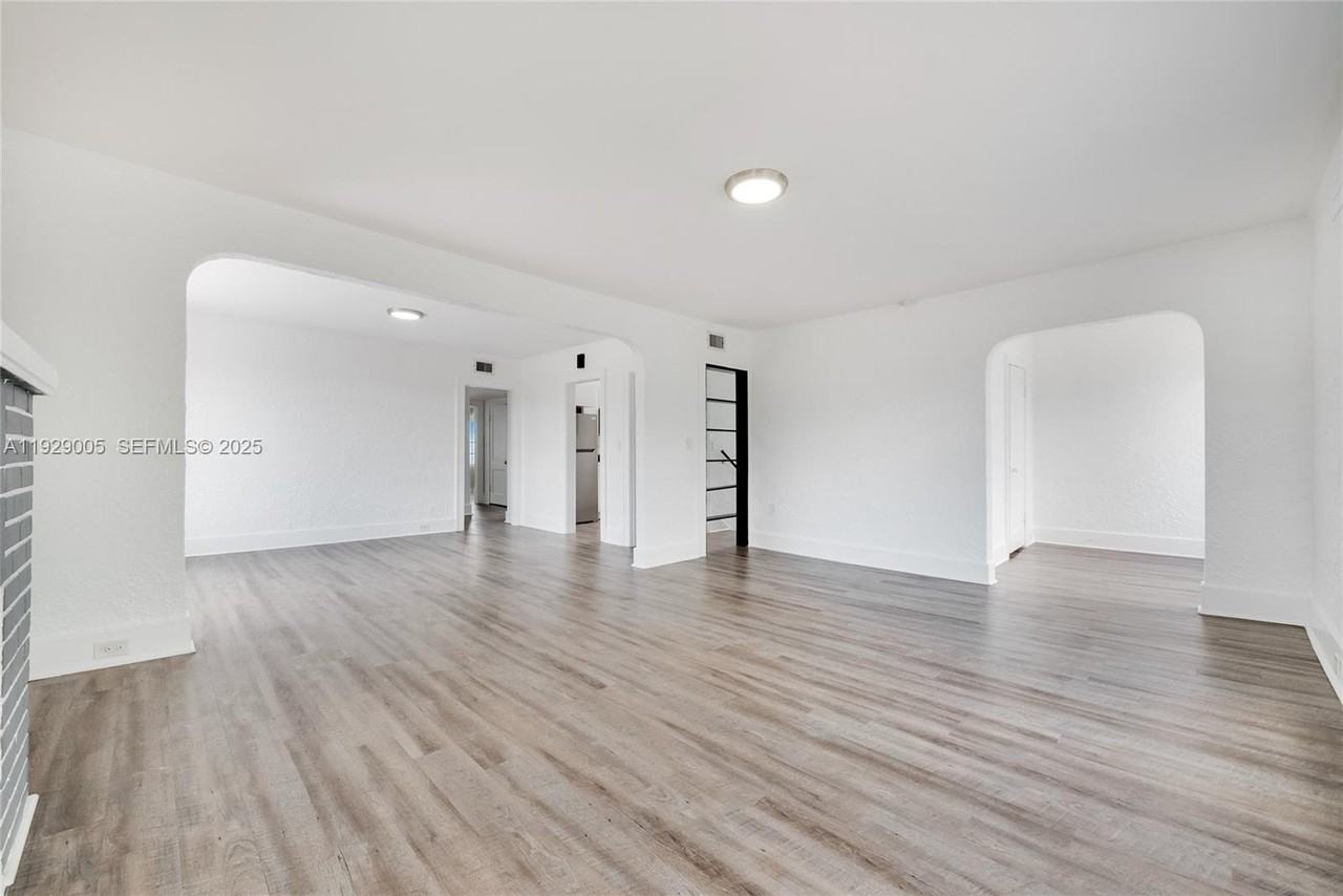 1736 Southwest 9th Street #1738 - Photo 3 of 15