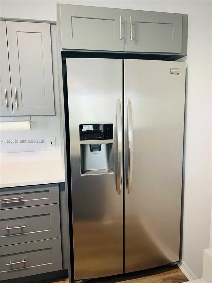 4131 San Marino Blvd #206 - Photo 7 of 24