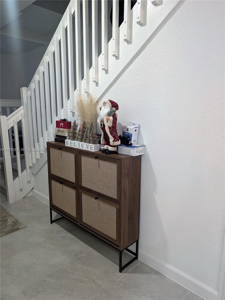 5180 Southwest 37th Street #5180 - Photo 5 of 25