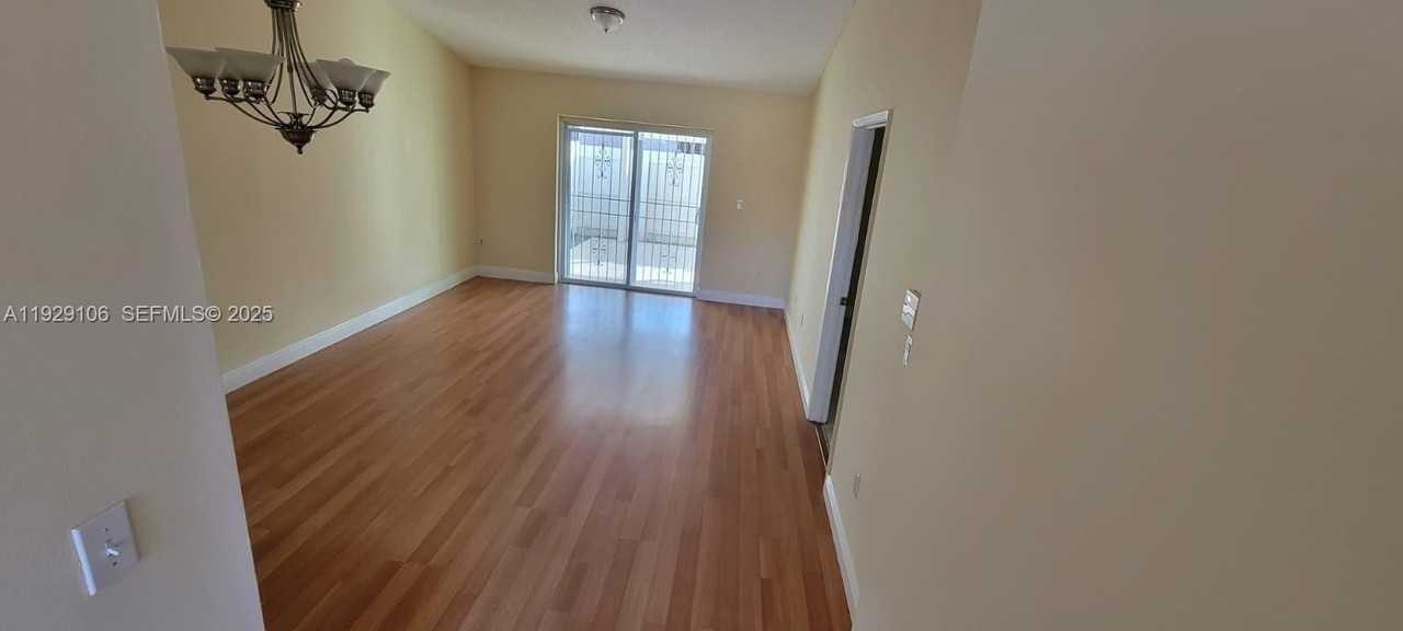 11470 Nw 4th Ln #11470 - Photo 5 of 29