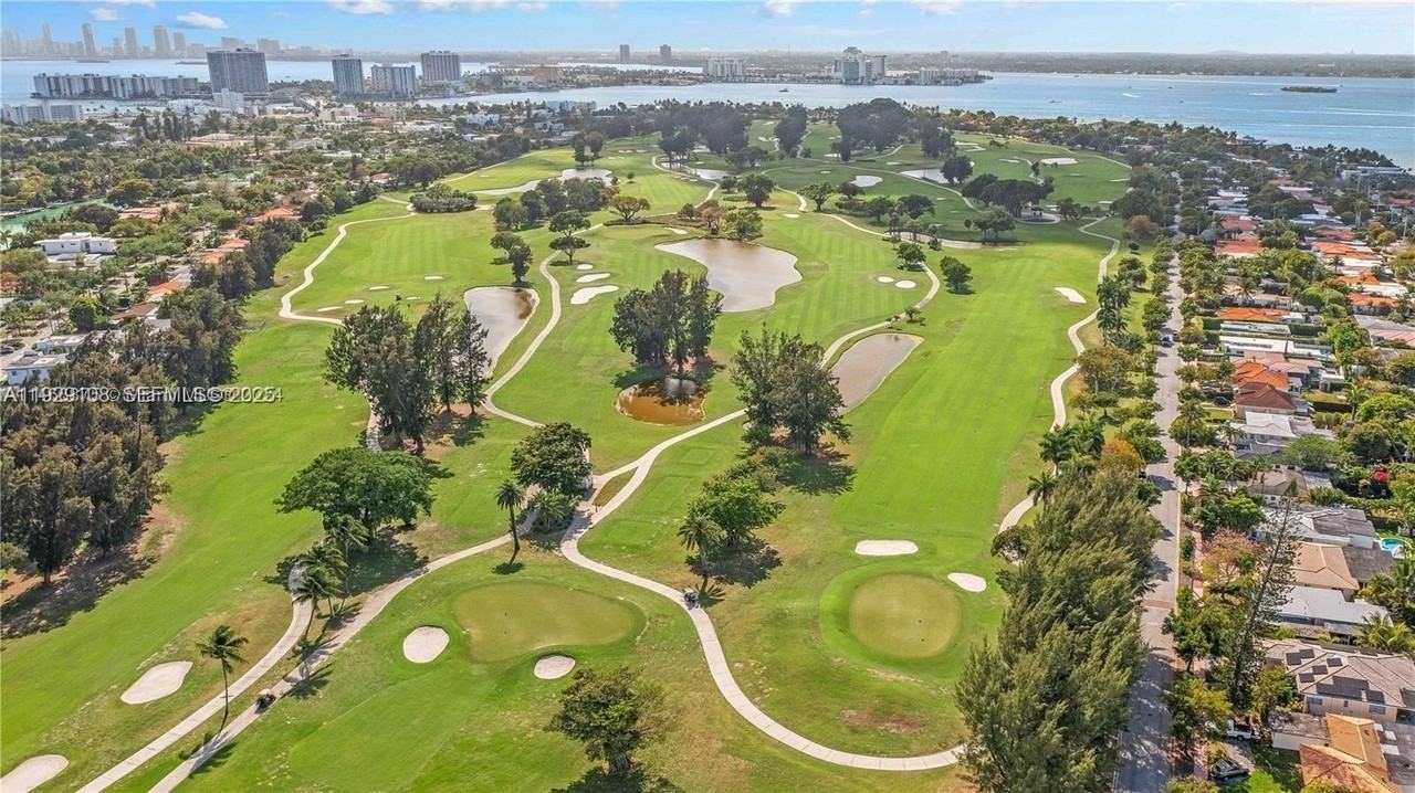 345 Fairway Drive - Photo 2 of 45