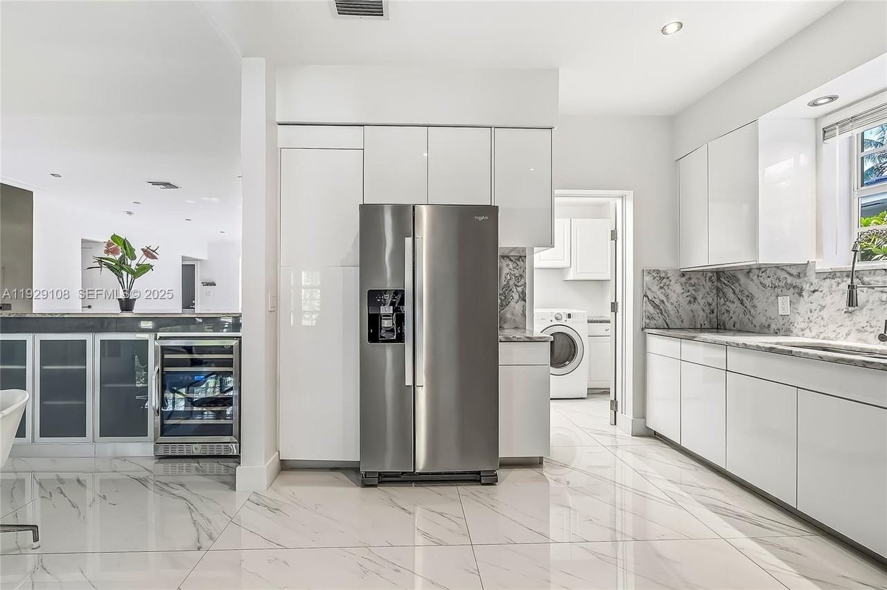 345 Fairway Drive - Photo 6 of 45