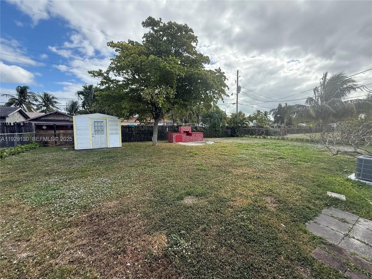 19401 Northeast 1st Avenue - Photo 4 of 12