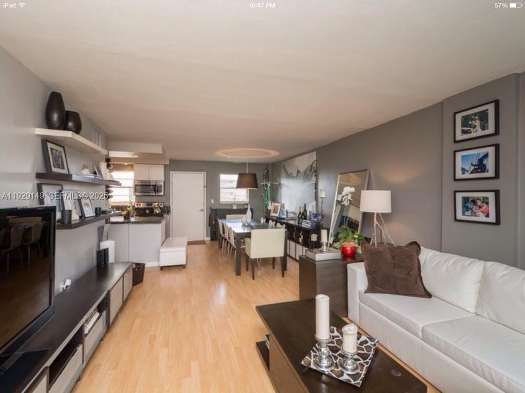 947 Lenox Avenue #404 - Photo 2 of 16