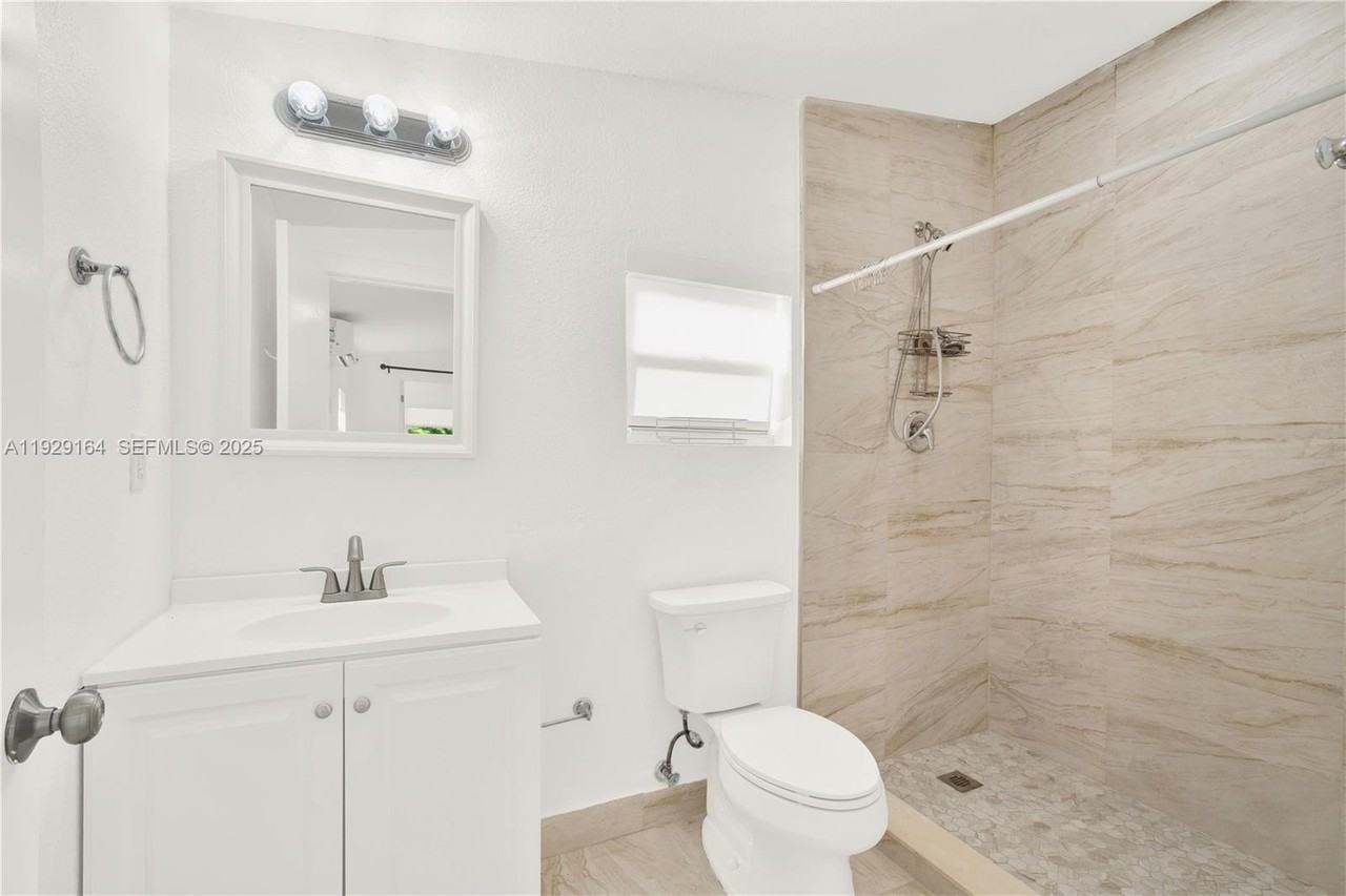 14310 Southwest 271st Terrace - Photo 5 of 13