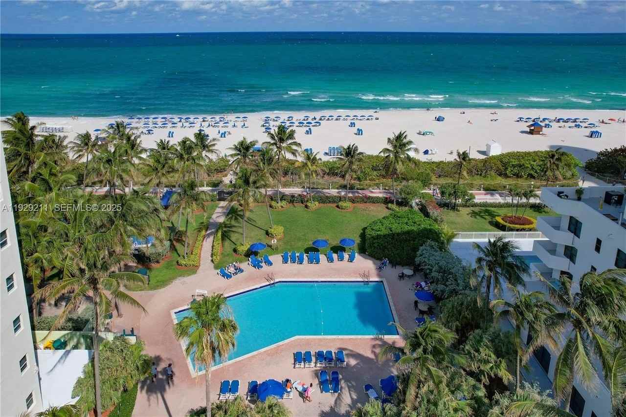 4332 Collins Avenue #201 - Photo 3 of 20