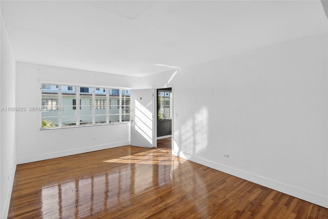 1135 Marseille Dr #3 - Photo 7 of 20