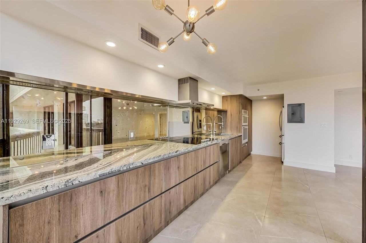 1000 Island Boulevard #506 - Photo 7 of 29