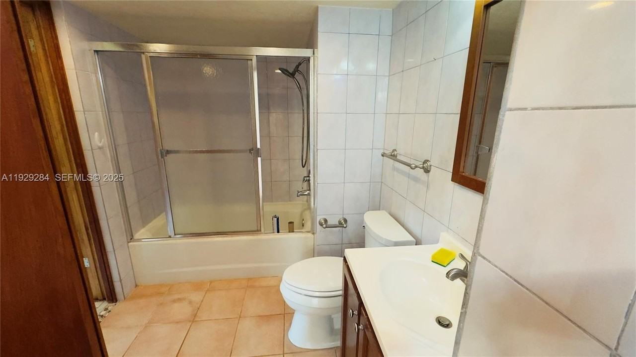 18350 Southwest 214th Street - Photo 6 of 24