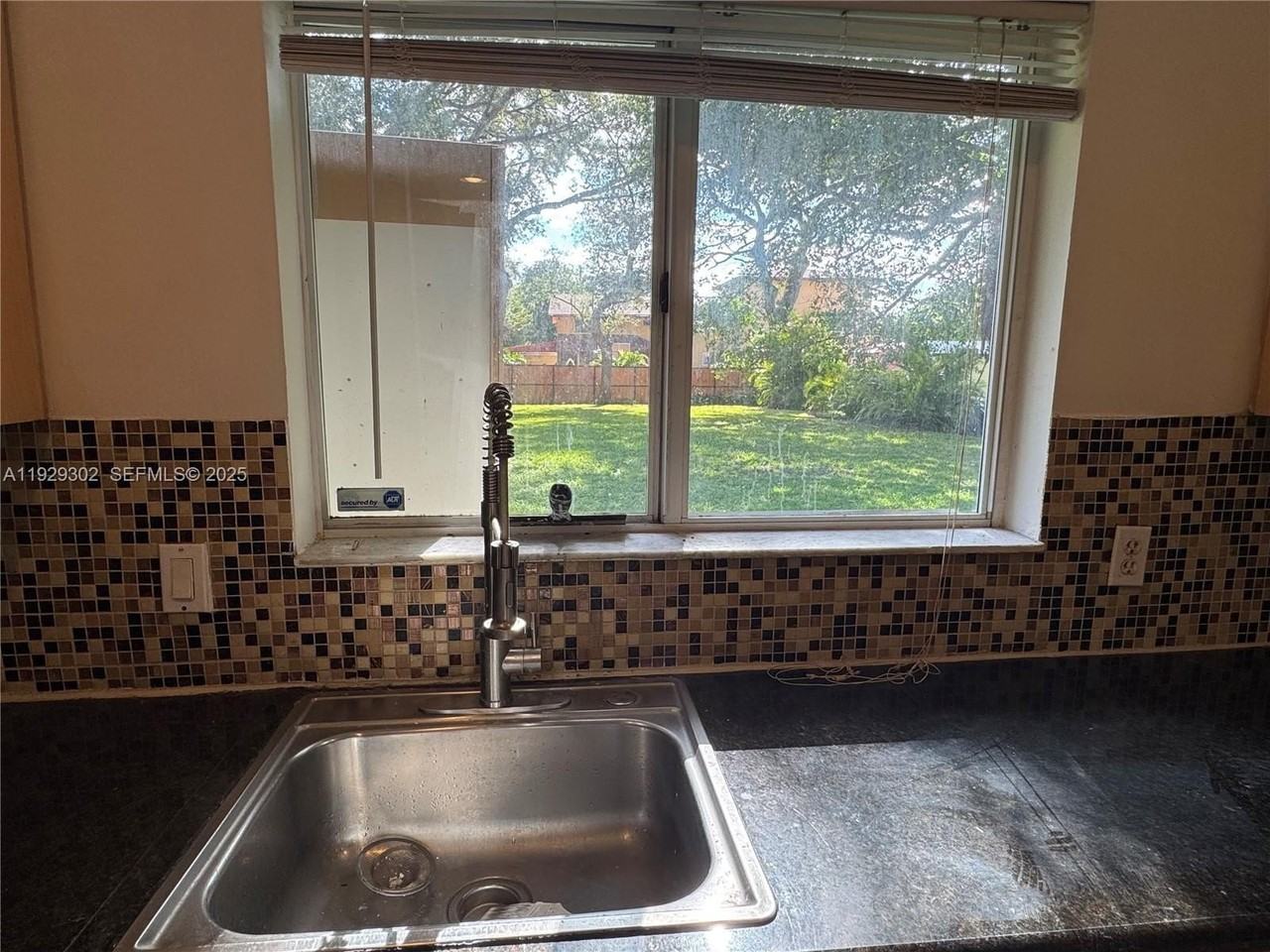 2522 Northeast 184th Terrace - Photo 3 of 5