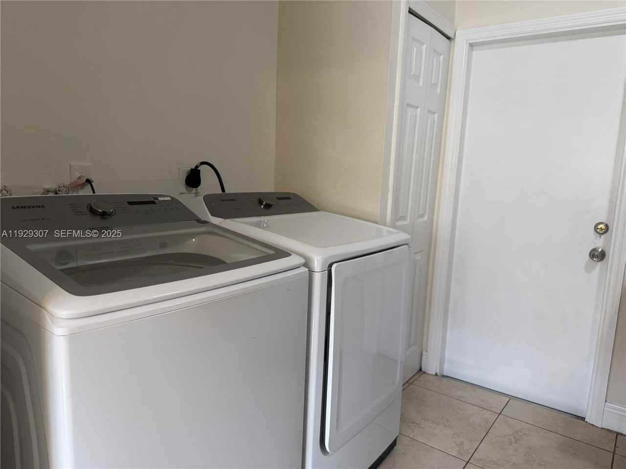 6083 West Flagler Street #0 - Photo 6 of 18