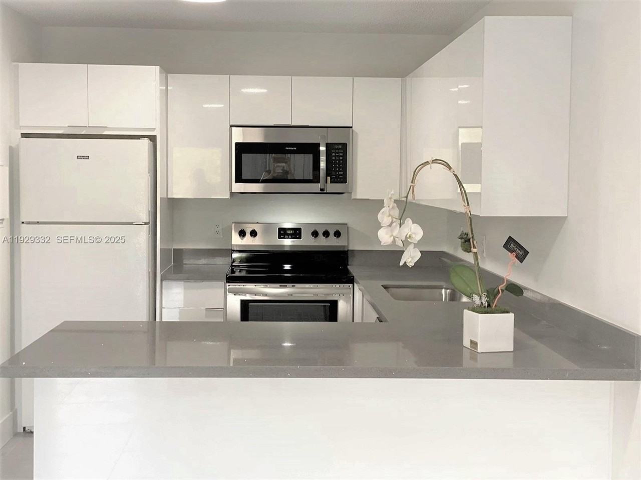 8005 Lake Drive #207 - Photo 3 of 19