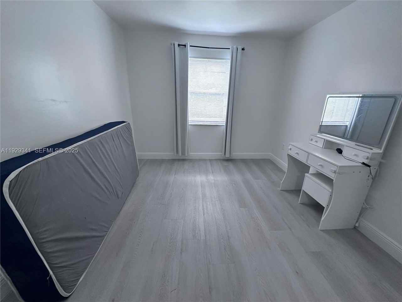 15720 Northwest 44th Court #15720 - Photo 6 of 27