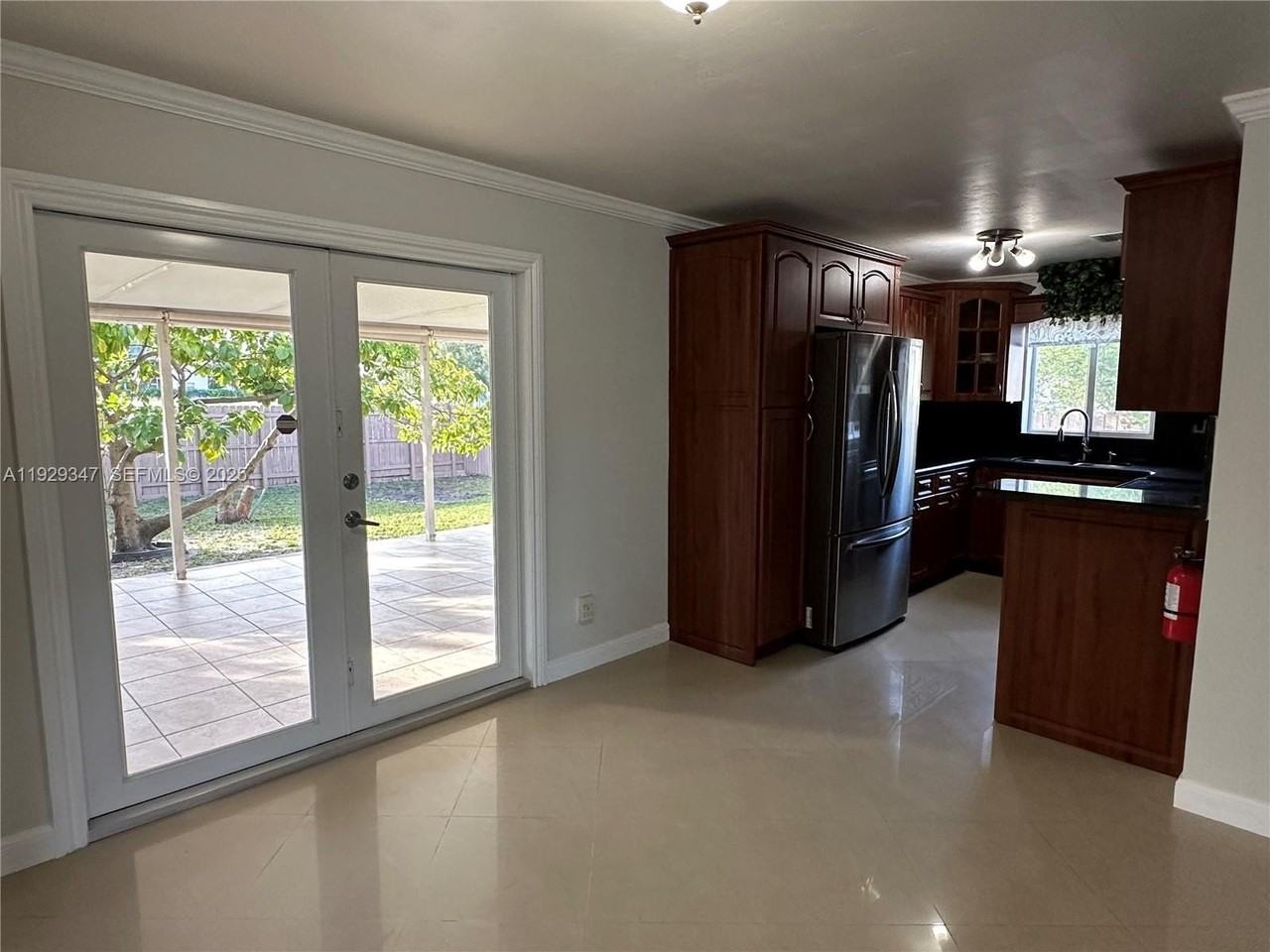 1718 North 27th Avenue - Photo 6 of 30