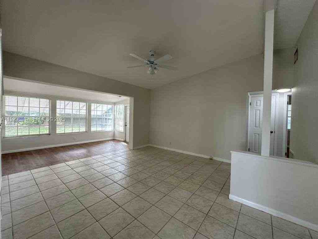 1790 Northeast 18th Street - Photo 6 of 18