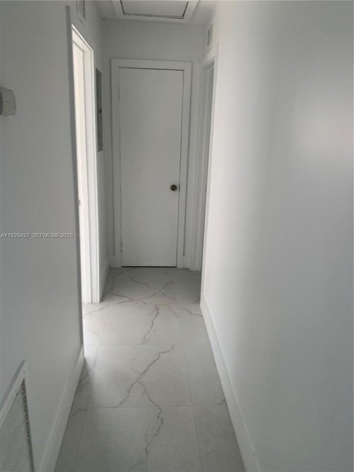 14301 Sw 105th Ave #0 - Photo 5 of 15