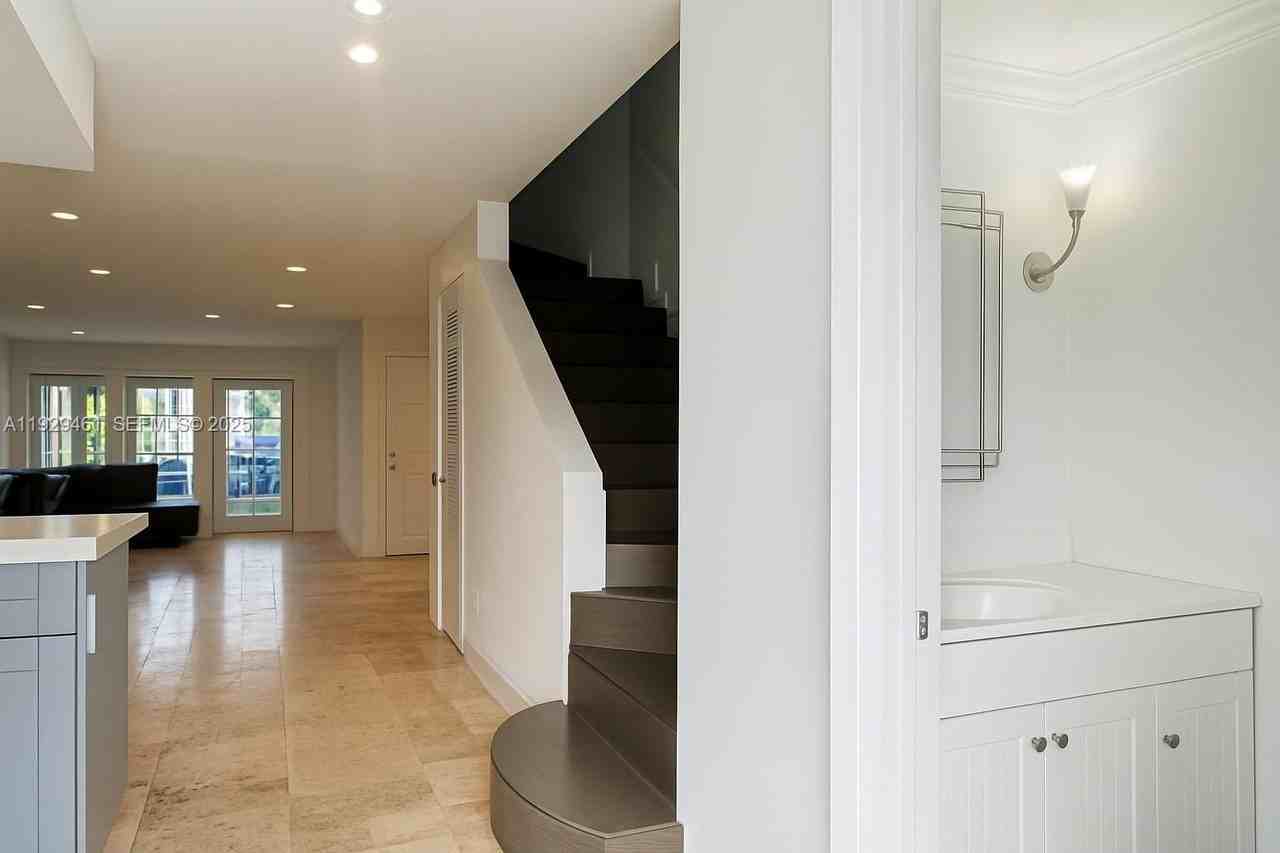 1987 Northeast 123rd Street - Photo 7 of 11