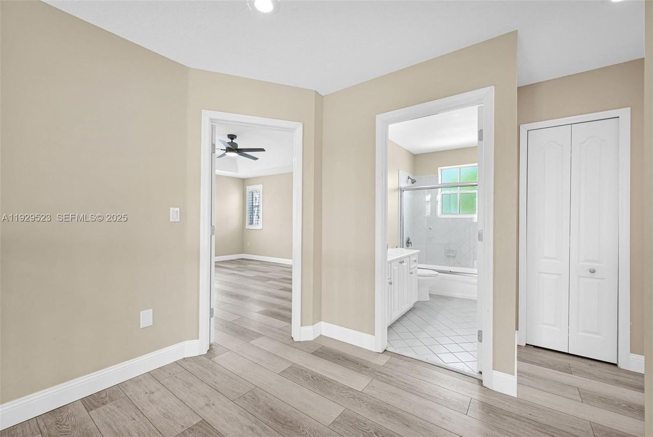 2784 Southwest 129th Terrace - Photo 3 of 50