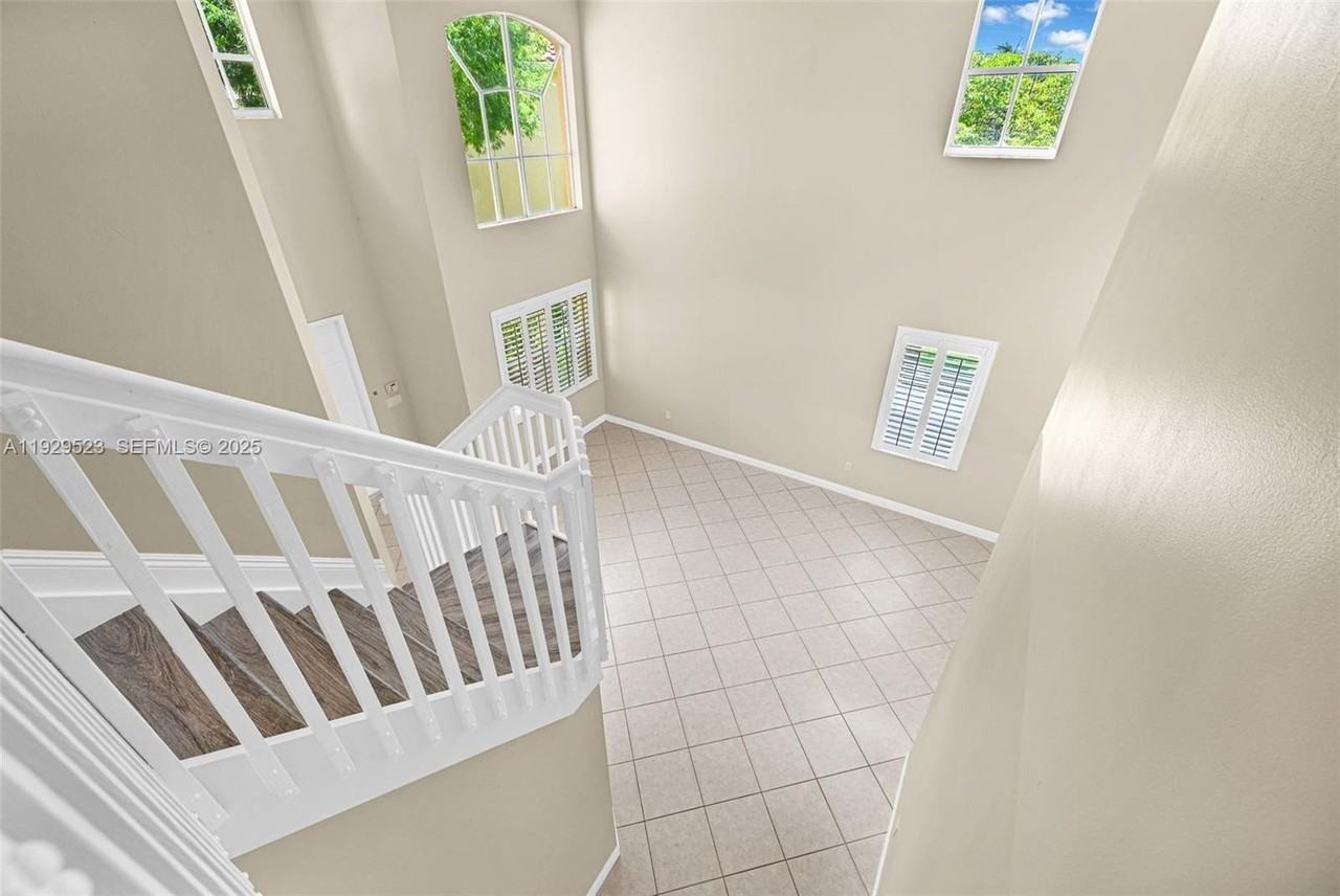 2784 Southwest 129th Terrace - Photo 5 of 50