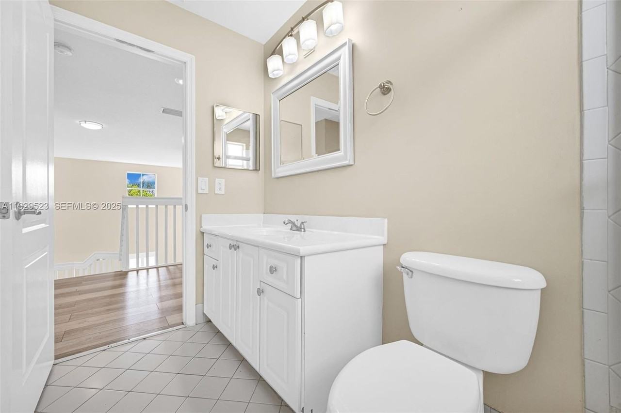 2784 Southwest 129th Terrace - Photo 7 of 50