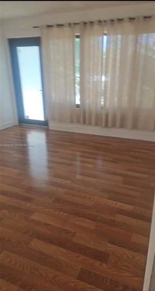 2220 Calais Dr #4 - Photo 5 of 20