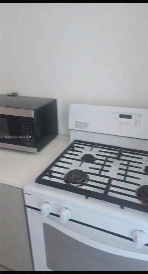 2220 Calais Dr #4 - Photo 7 of 20