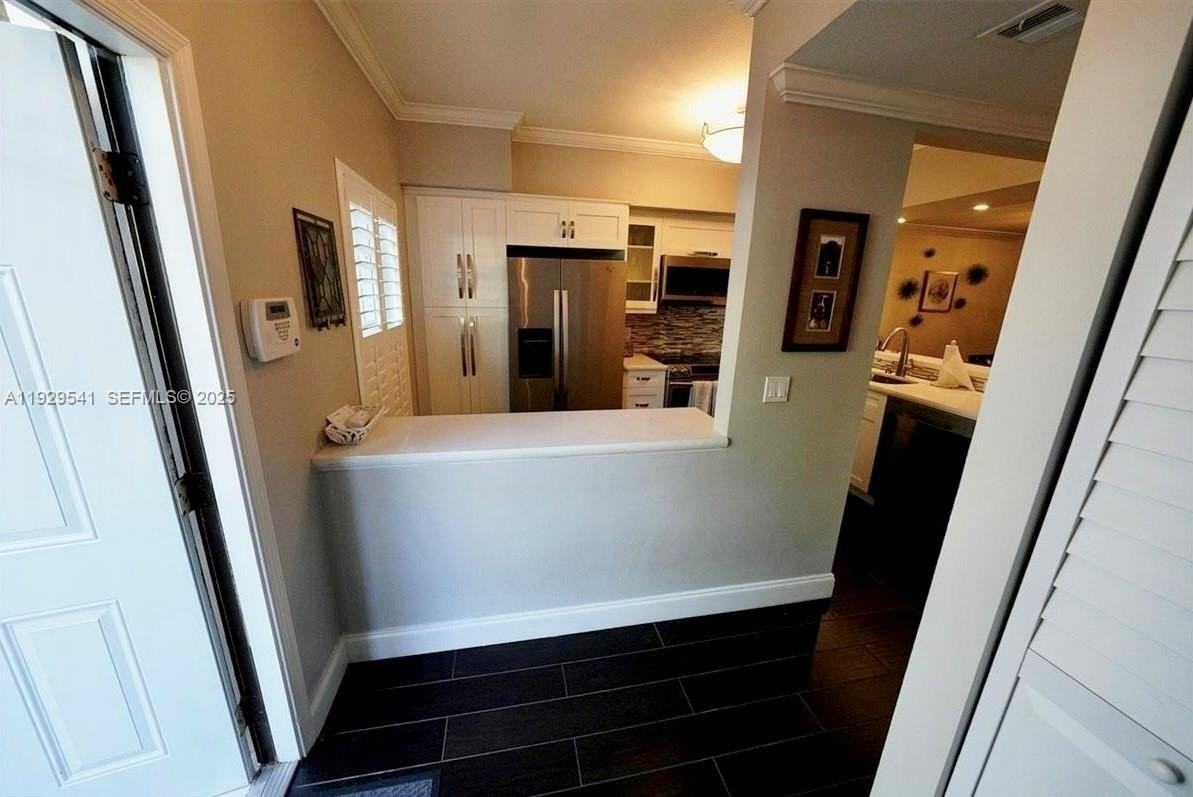 171 Southwest 96th Avenue - Photo 3 of 24