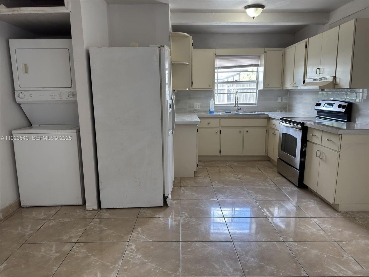 343 W 42nd St #A - Photo 5 of 13