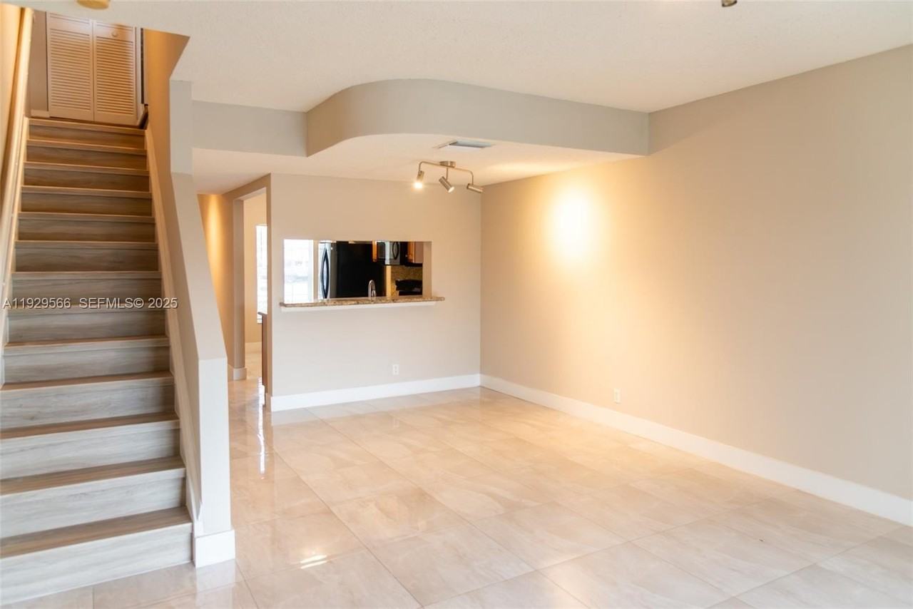 16749 Hemingway Drive - Photo 3 of 16